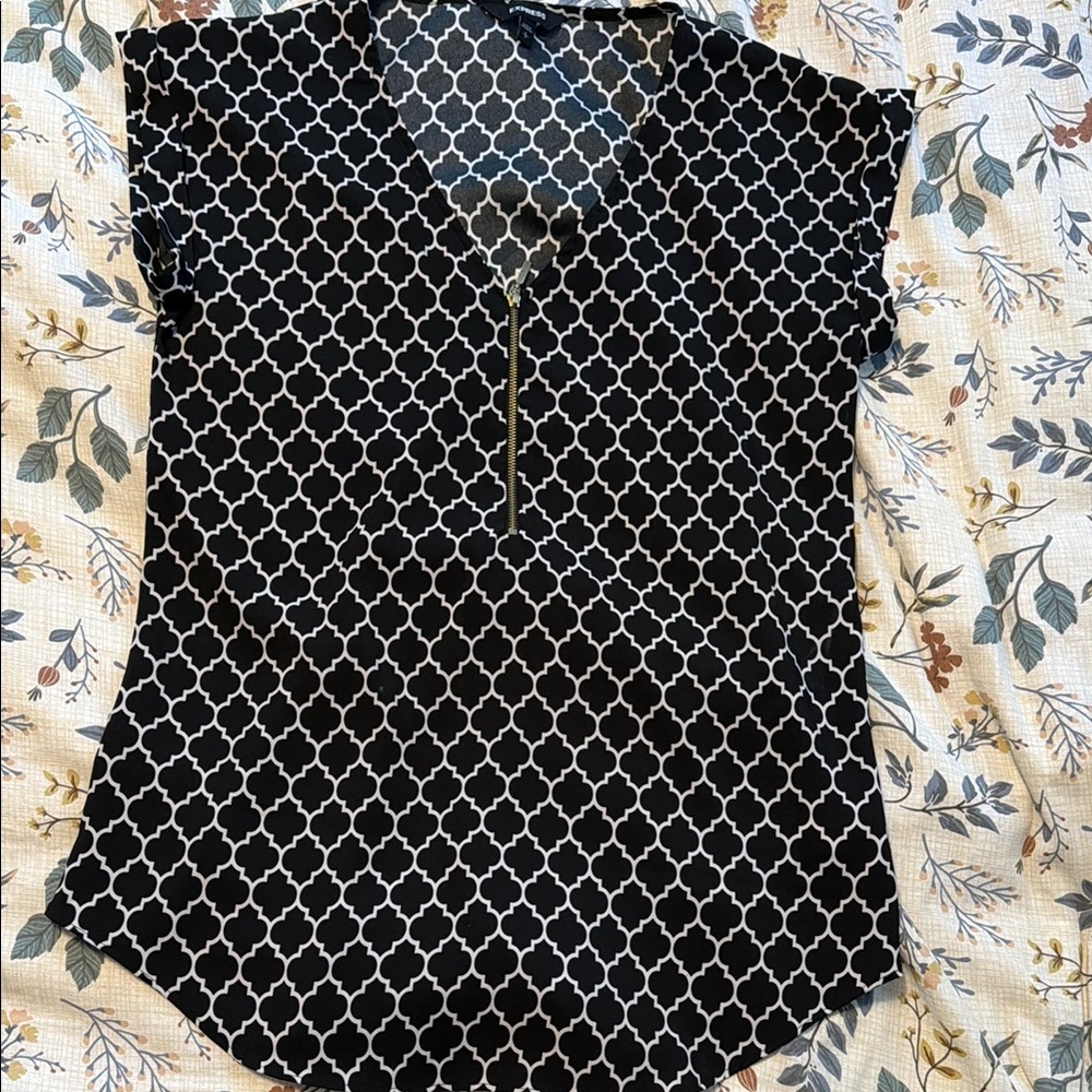 Black and White Geometric Women's Top